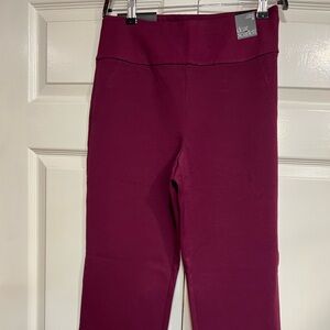 Dear Scarlett High-Waist Magic Straight Slim Leggings in Berry Size Medium NWT